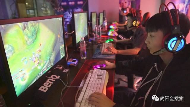 赞助商的关 赞助商的关